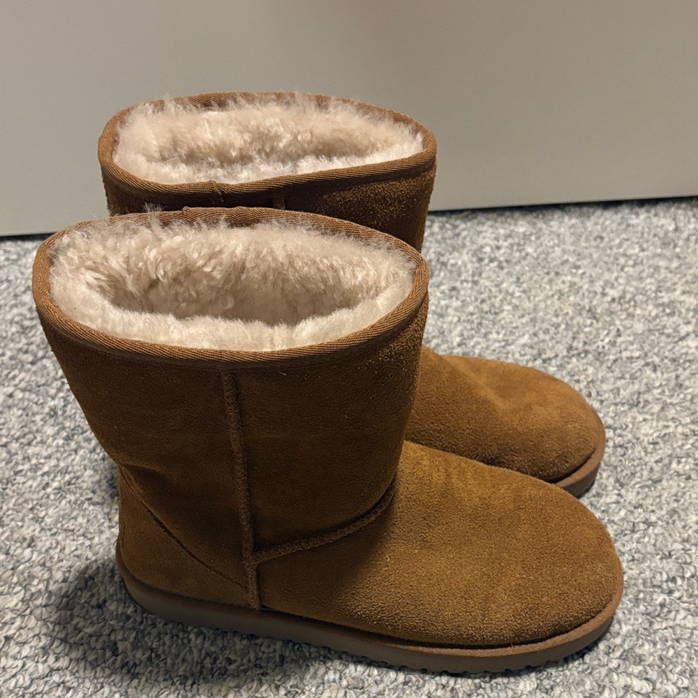 Koolaburra Brown Boots with Cream Lining